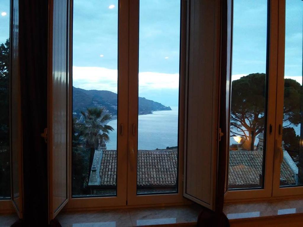 Casa Lanfranchi Bed and Breakfast Ταορμίνα Δωμάτιο φωτογραφία
